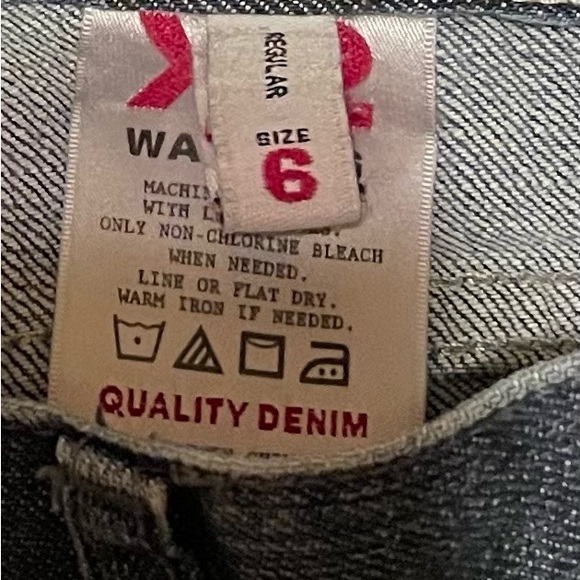GAP curvy collection jeans. Size 6 regular. Like new condition - Picture 7 of 9